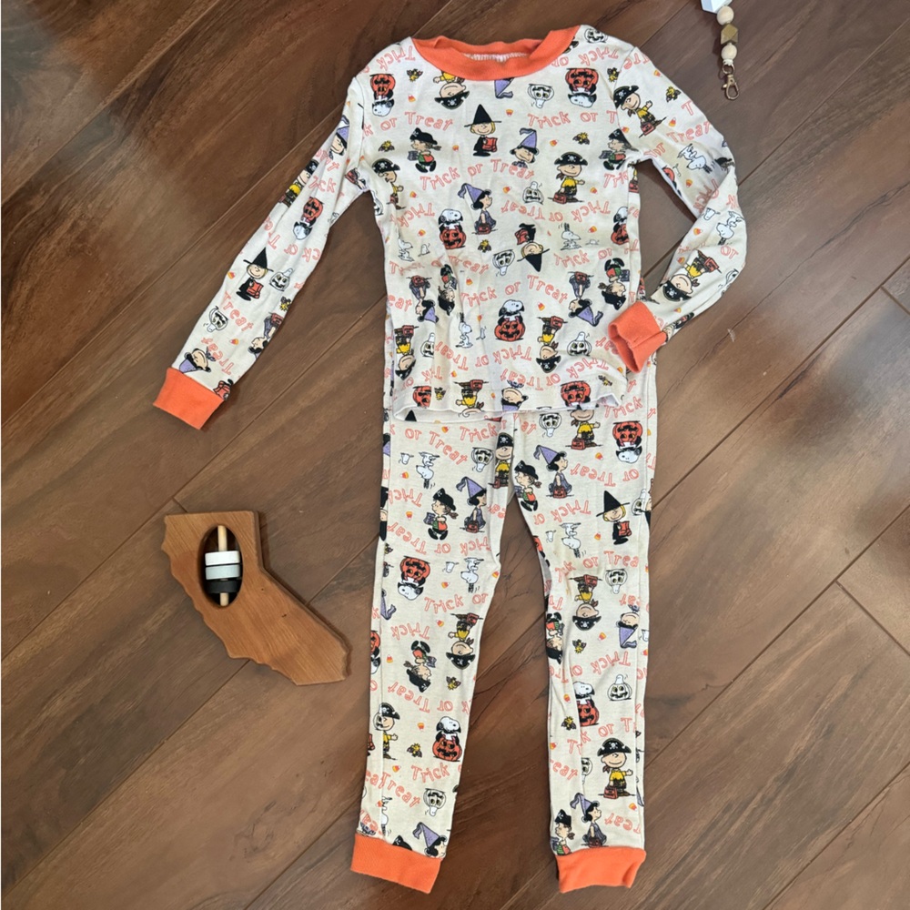 Peanuts Snoopy Halloween Trick or Treat Pajama Set size 3T
